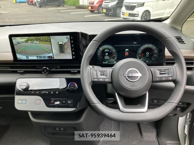 Nissan SERENA 2026-04 8876612-14