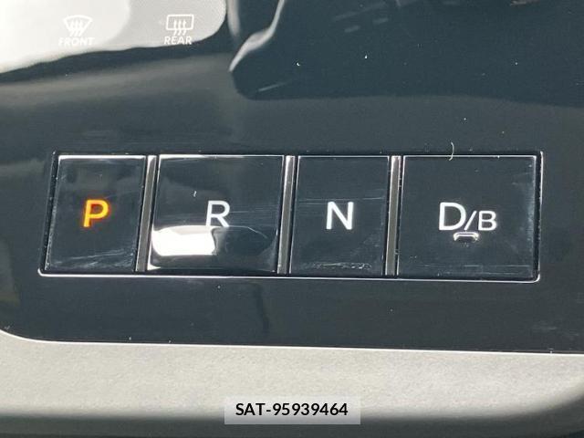 Nissan SERENA 2026-04 8876612-17