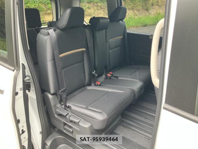 Nissan SERENA 2026-04 8876612-4