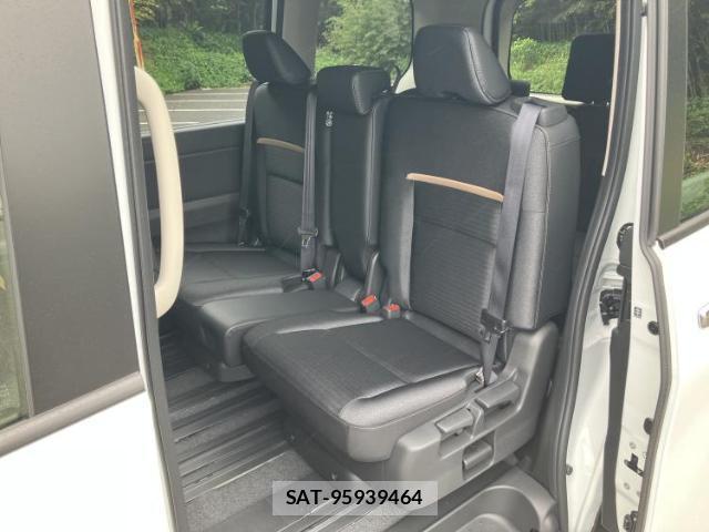 Nissan SERENA 2026-04 8876612-7