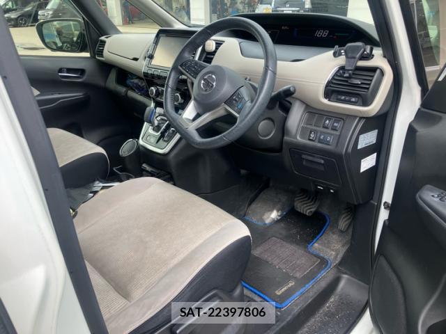 Nissan SERENA 2018-06 8876692-14