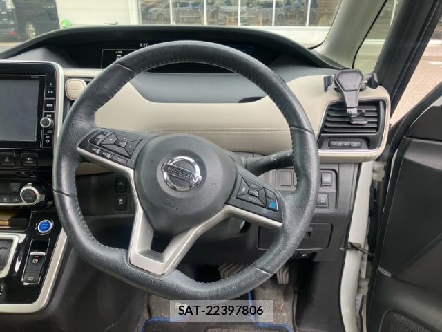 Nissan SERENA 2018-06 8876692-16
