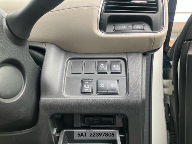Nissan SERENA 2018-06 8876692-17