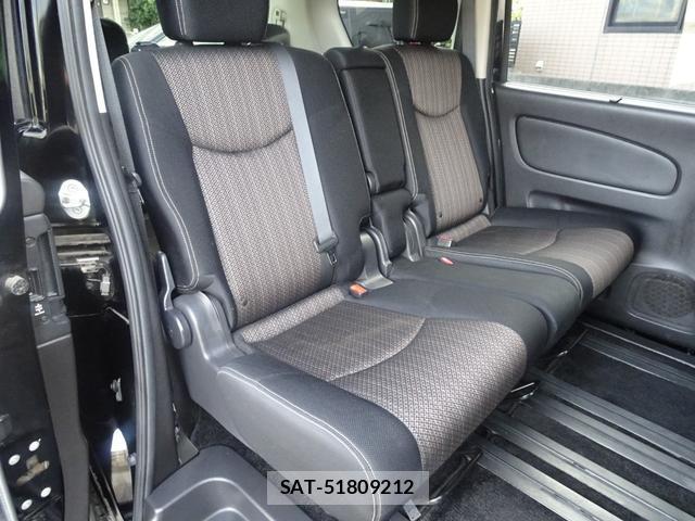Nissan SERENA 2014-02 8876748-13