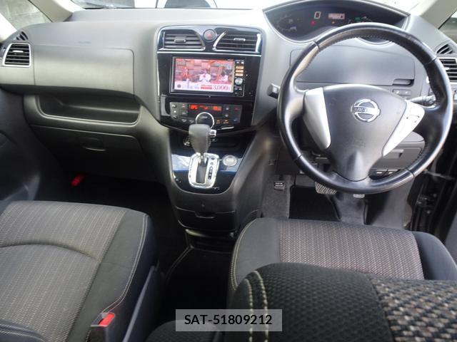 Nissan SERENA 2014-02 8876748-6