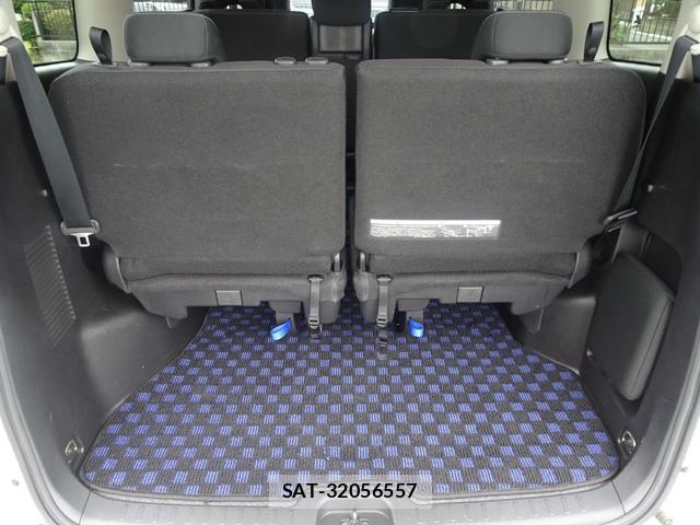Nissan SERENA 2018-03 8876750-13