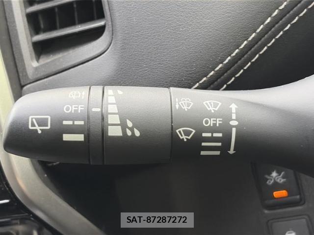 Nissan SERENA 2018-01 8876765-16