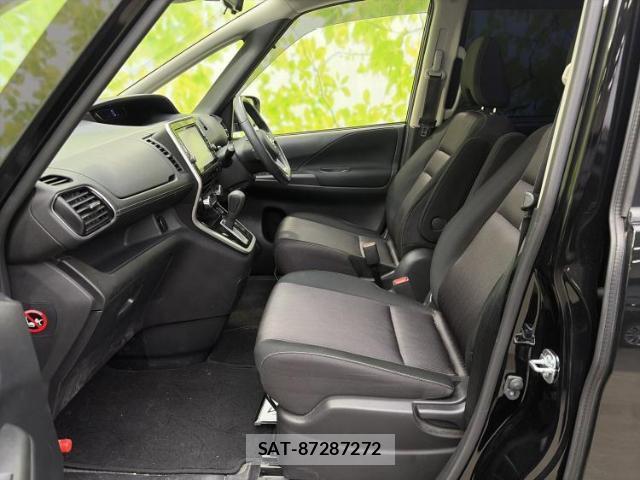Nissan SERENA 2018-01 8876765-6