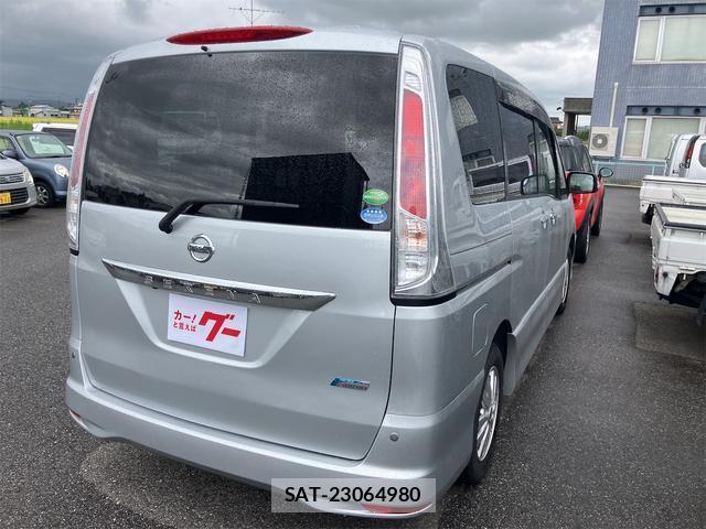 Nissan SERENA 2013-09 8876805-10