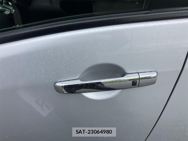 Nissan SERENA 2013-09 8876805-15