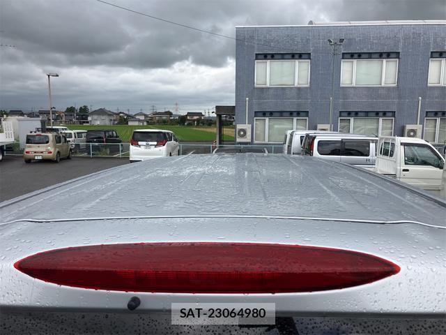 Nissan SERENA 2013-09 8876805-17