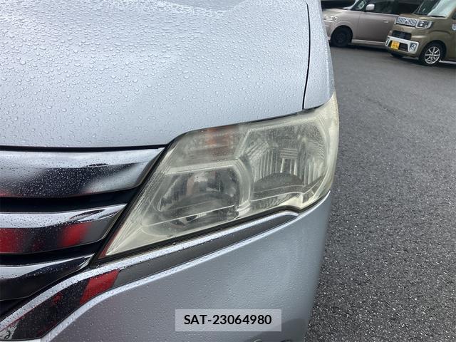 Nissan SERENA 2013-09 8876805-18