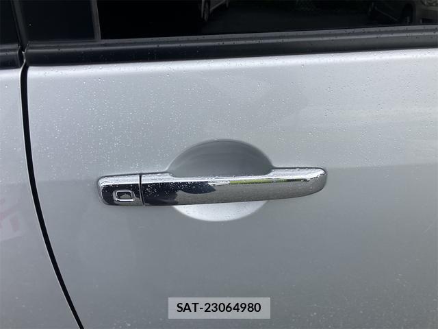 Nissan SERENA 2013-09 8876805-6