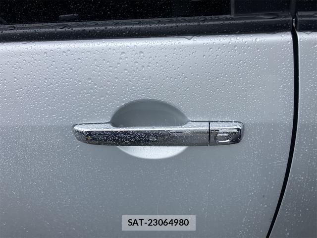 Nissan SERENA 2013-09 8876805-9