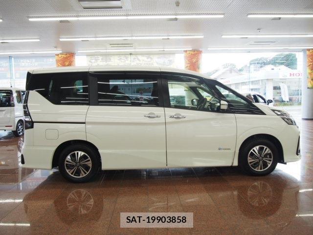 Nissan SERENA 2021-11 8876984-3