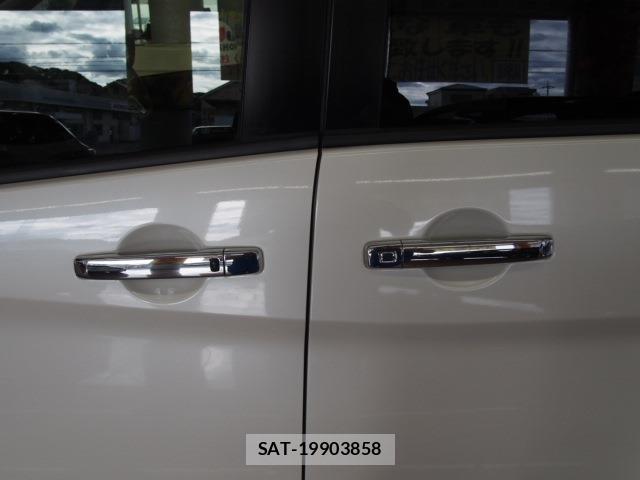 Nissan SERENA 2021-11 8876984-8
