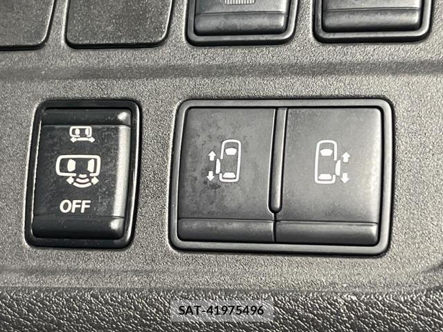 Nissan SERENA 2018-02 8876993-2