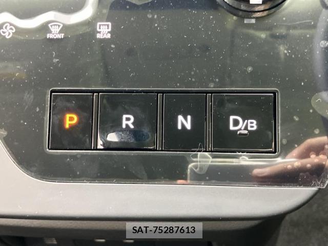 Nissan SERENA 2026-07 8877027-17