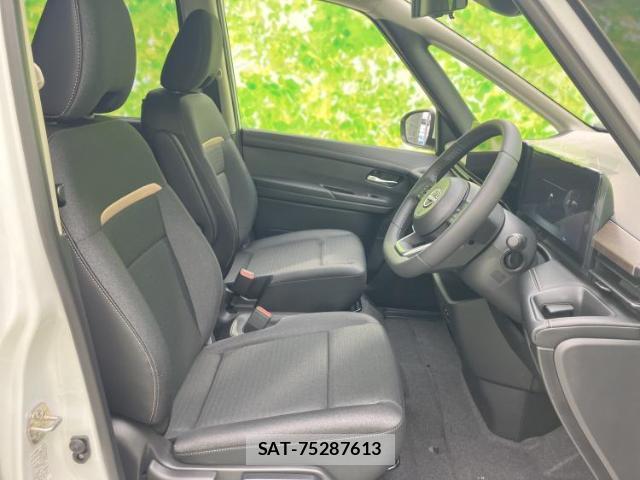 Nissan SERENA 2026-07 8877027-3