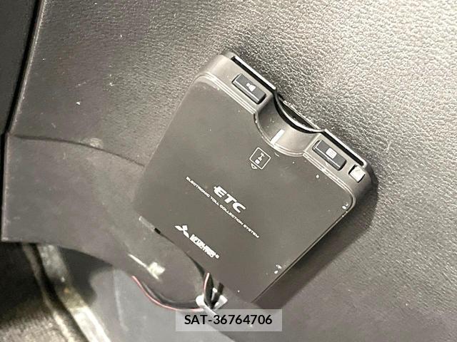 Nissan SERENA 2022-07 8877215-6
