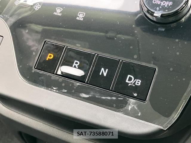 Nissan SERENA 2026-07 8877507-17