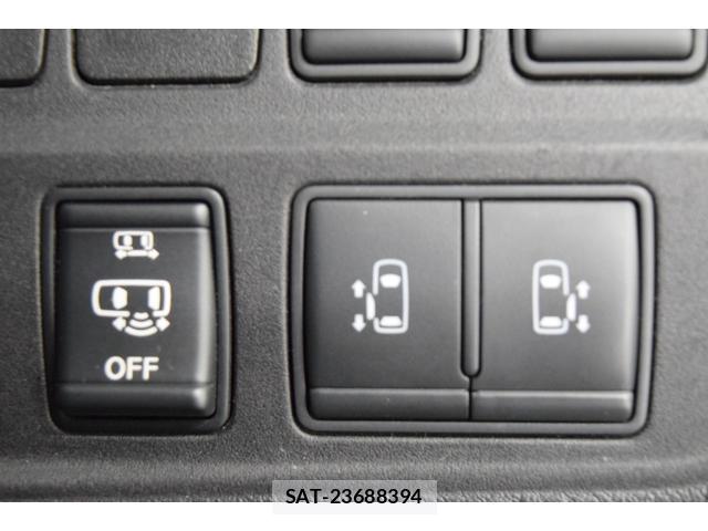 Nissan SERENA 2016-10 8877567-14