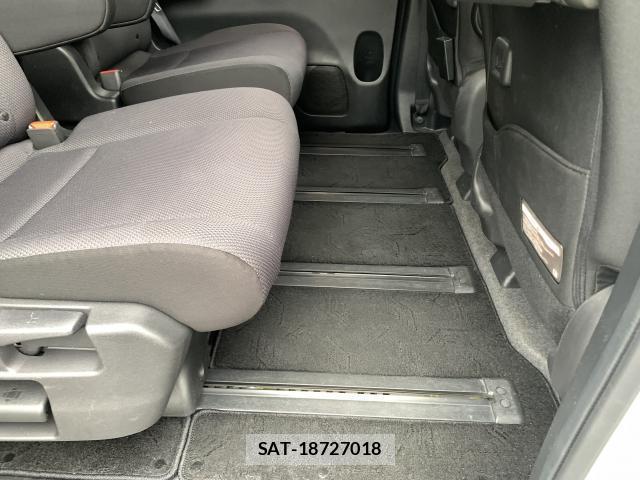 Nissan SERENA 2018-12 8877582-14
