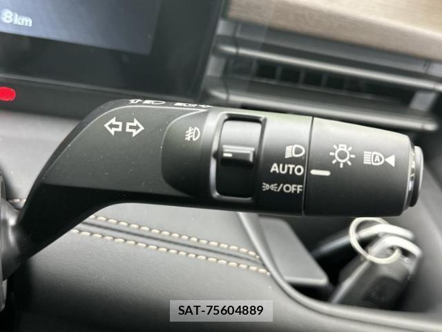 Nissan SERENA 2026-07 8878056-14