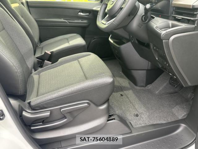 Nissan SERENA 2026-07 8878056-3