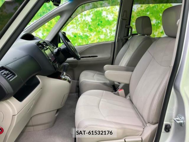 Nissan SERENA 2015-09 8878084-6