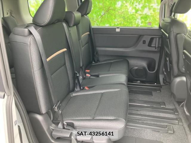 Nissan SERENA 2026-07 8878142-4