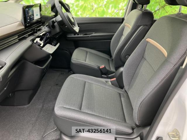Nissan SERENA 2026-07 8878142-6