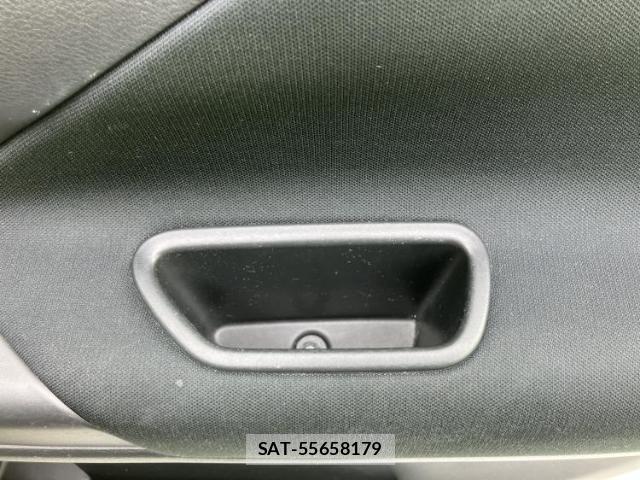 Nissan SERENA 2019-06 8878179-7