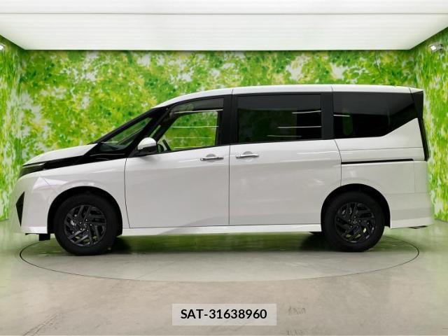 Nissan SERENA 2026-07 8878211-1