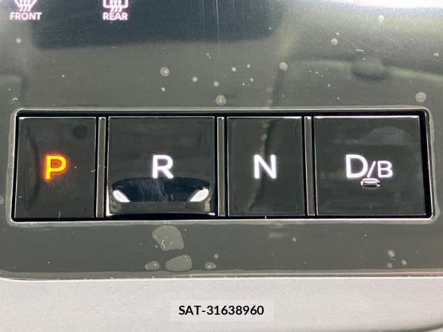 Nissan SERENA 2026-07 8878211-17