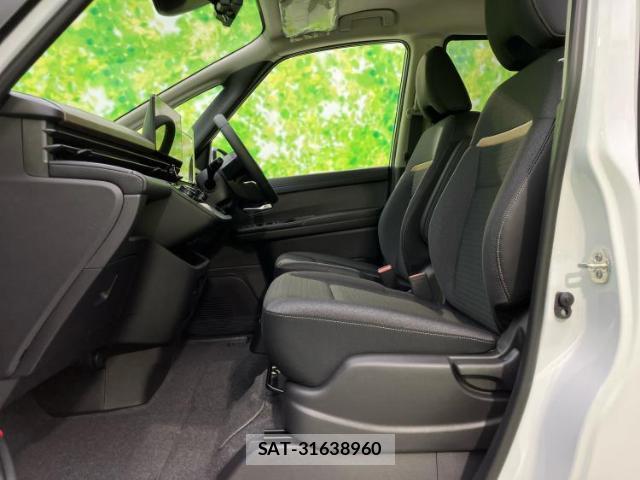 Nissan SERENA 2026-07 8878211-6
