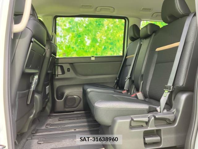 Nissan SERENA 2026-07 8878211-7