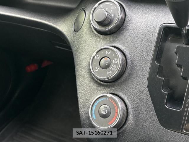 Toyota SIENTA 2020-06 8876139-12