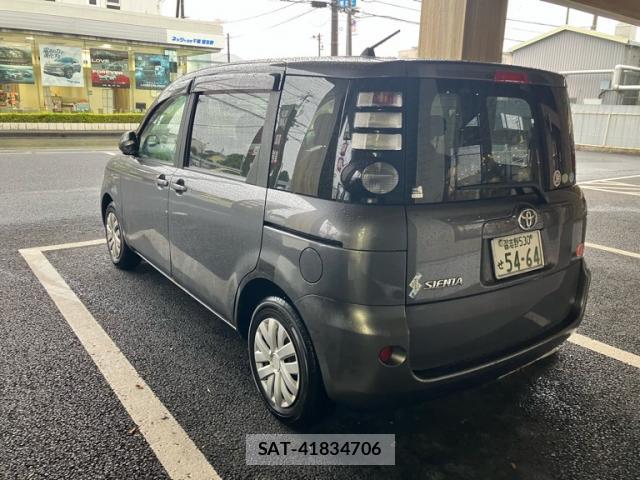 Toyota SIENTA 2008-01 8876438-13