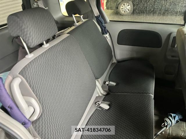 Toyota SIENTA 2008-01 8876438-6