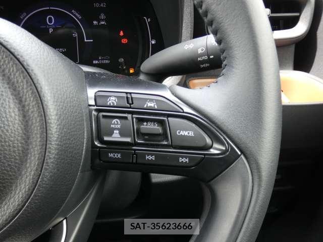 Toyota SIENTA 2023-10 8876483-2