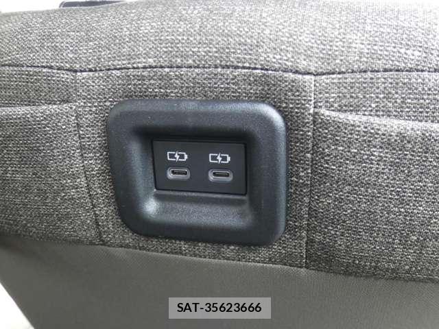 Toyota SIENTA 2023-10 8876483-6