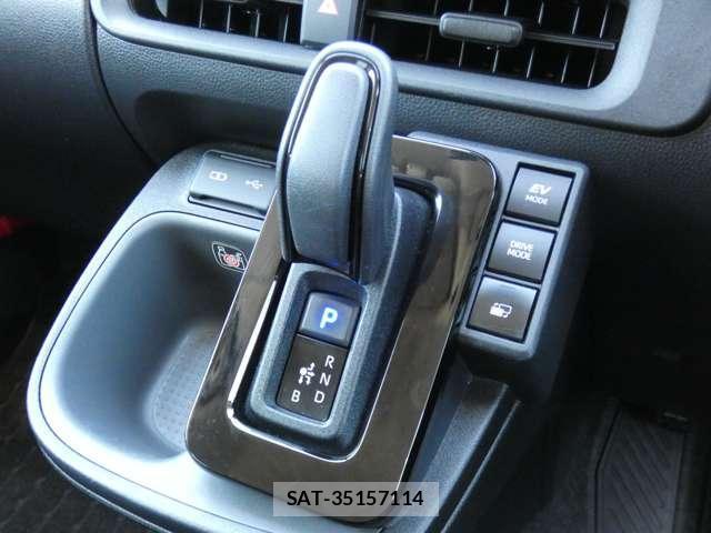 Toyota SIENTA 2023-03 8876484-12