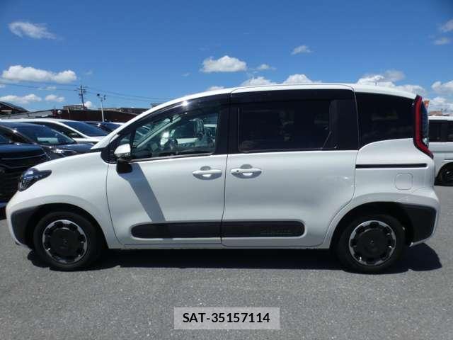 Toyota SIENTA 2023-03 8876484-6