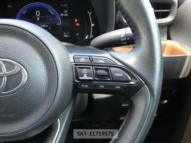 Toyota SIENTA 2022-09 8876485-4
