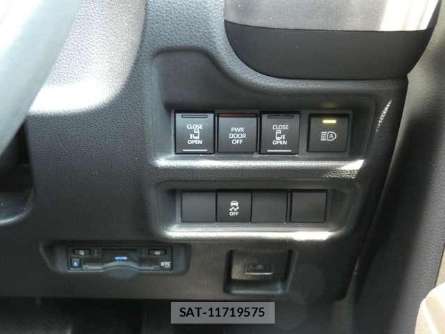 Toyota SIENTA 2022-09 8876485-5