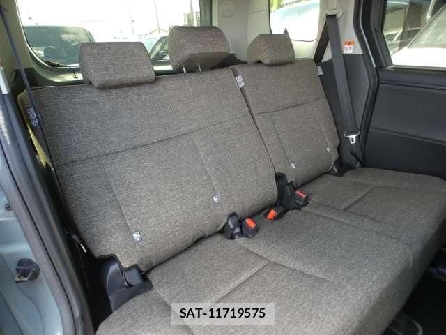 Toyota SIENTA 2022-09 8876485-6