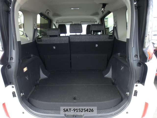 Toyota SIENTA 2024-02 8876489-11