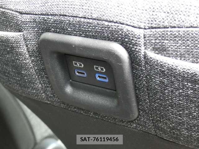 Toyota SIENTA 2023-11 8876493-6