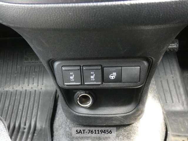 Toyota SIENTA 2023-11 8876493-7